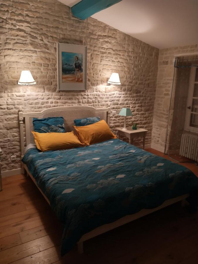 Bed and Breakfast Le Puits Sainte Claire à Courçon Extérieur photo