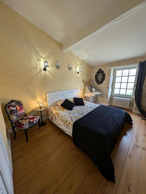 Bed and Breakfast Le Puits Sainte Claire à Courçon Extérieur photo